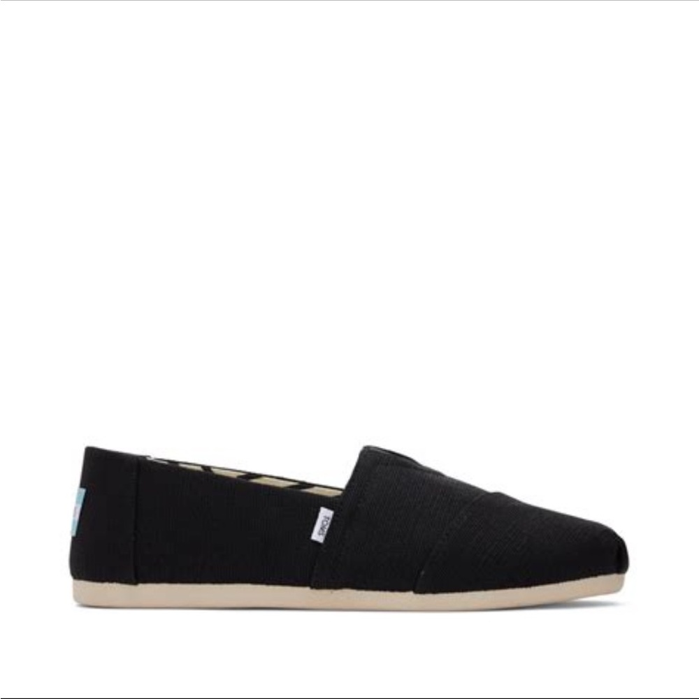 NWO -TOMS Alpargata animal print lining”, “Camping Cabin bear print TOMS